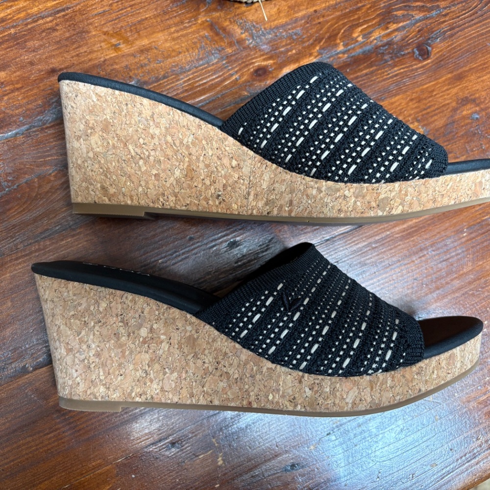 Vivaia Stacey round toe wedge platform slide - Picture 8 of 13